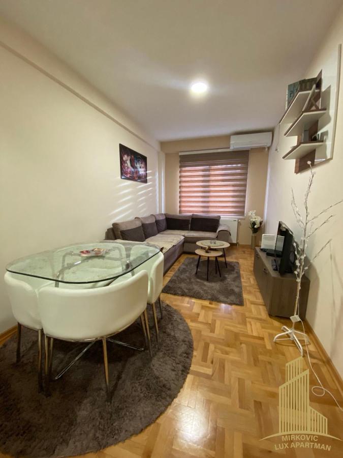 Mirkovic Lux Apartman Nis Exterior foto
