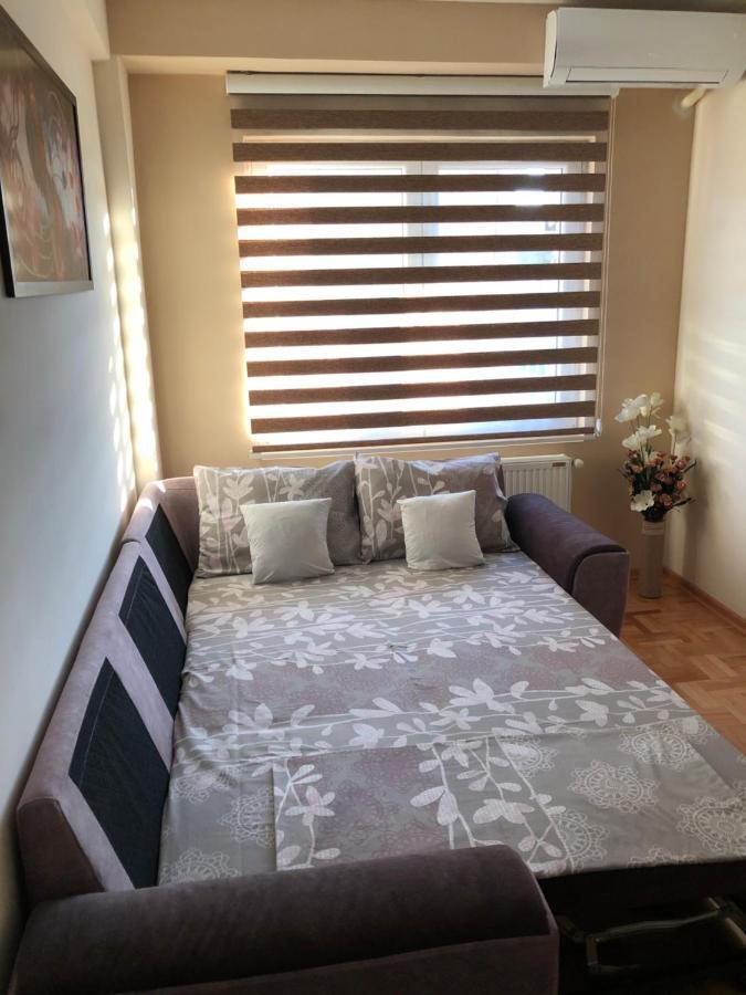 Mirkovic Lux Apartman Nis Exterior foto