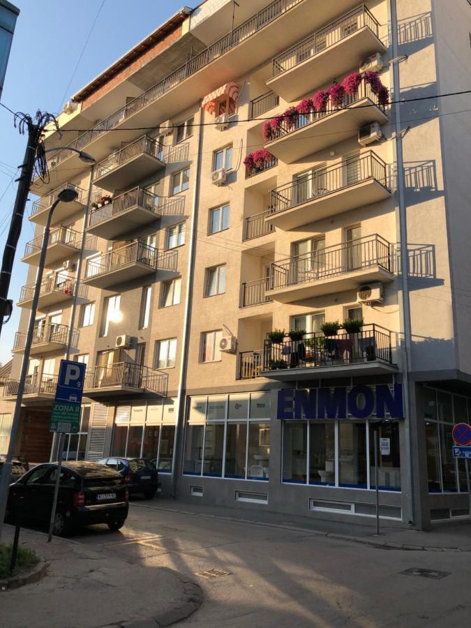Mirkovic Lux Apartman Nis Exterior foto